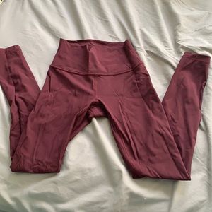 Lululemon maroon leggings!